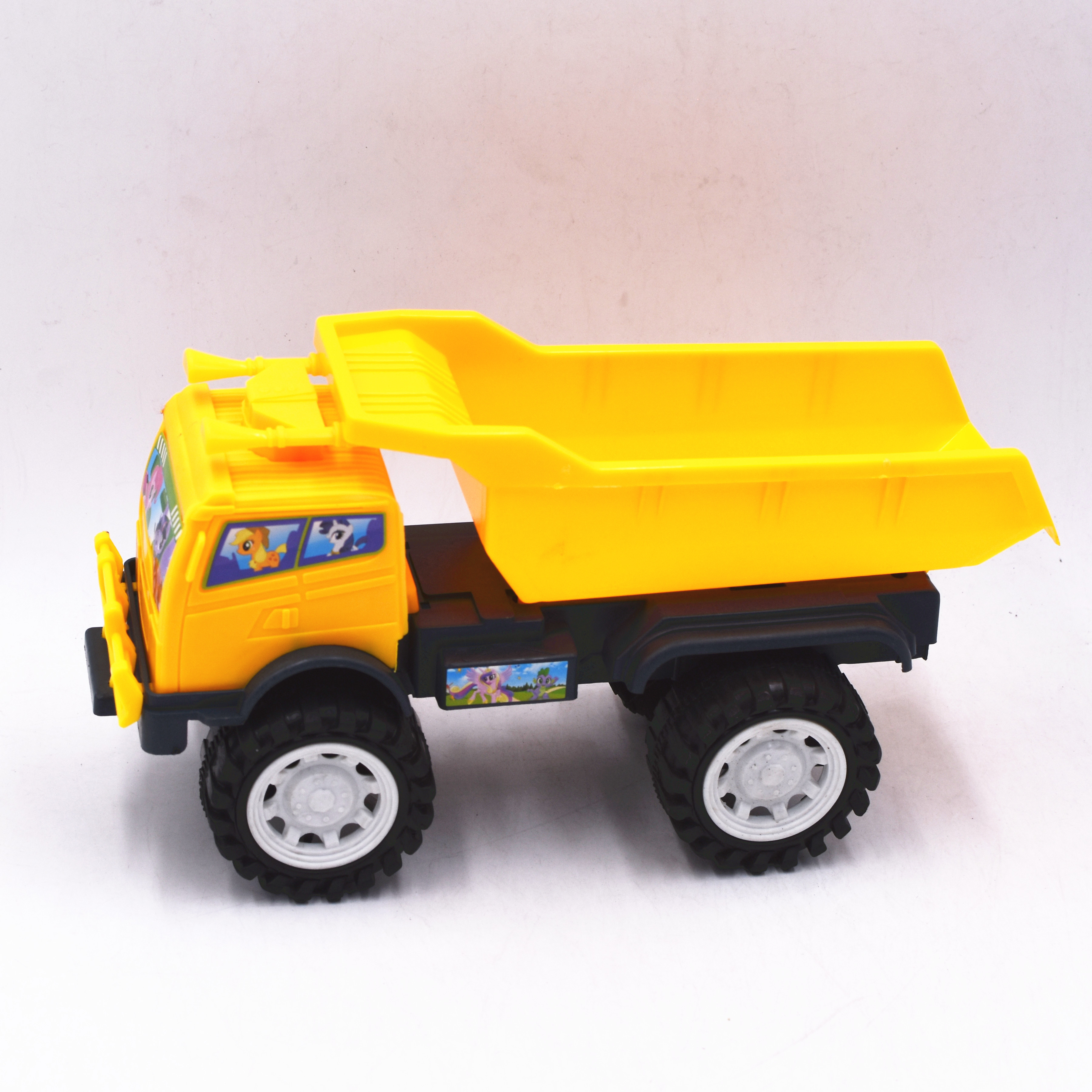 FREE WHEEL TRUCK TOY LY1730